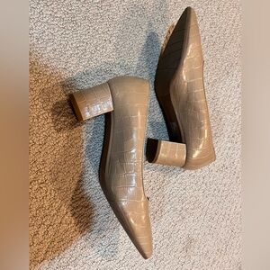 Tan chunky heals. Great condition